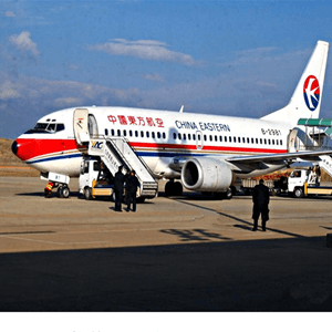 晋江机场空运航空快运业稳步发展的原因是什么？
